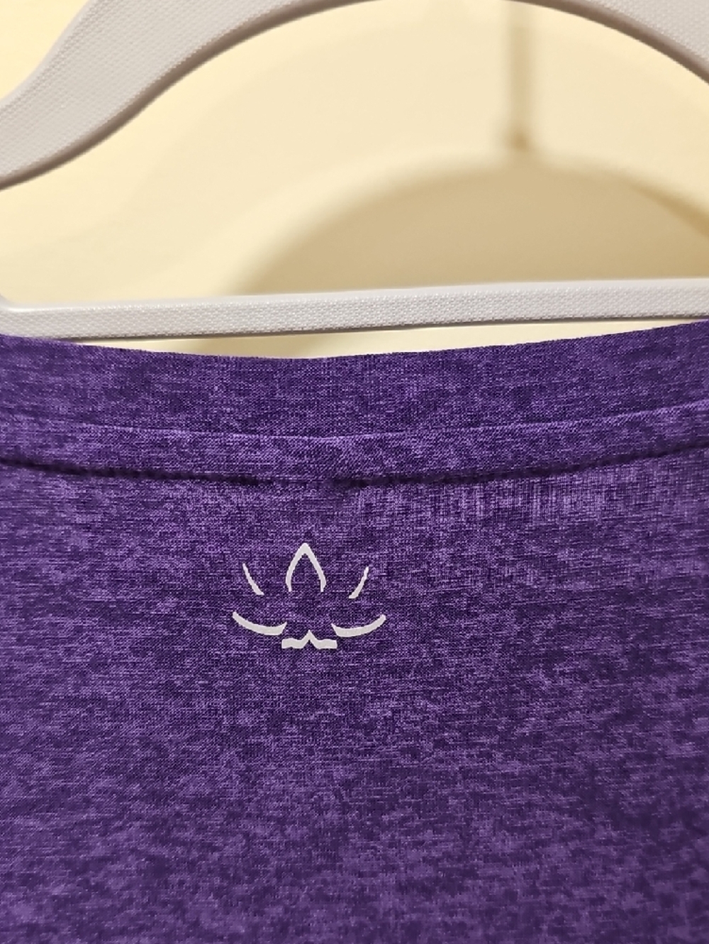 Beyond Yoga Featherweight On The Down Low Tee; NWT; Size XL - Picture 6 of 7